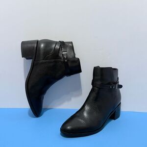 Clarks Poise Freya women's black leather ankle boot, Size 7.5